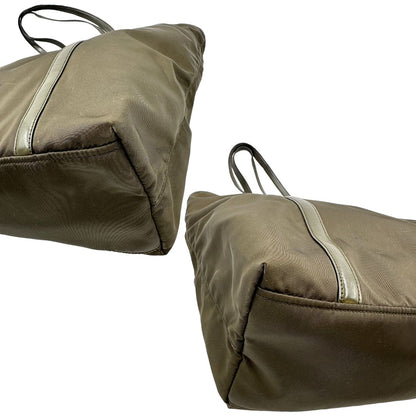 angoli Borsa Prada in nylon verde 