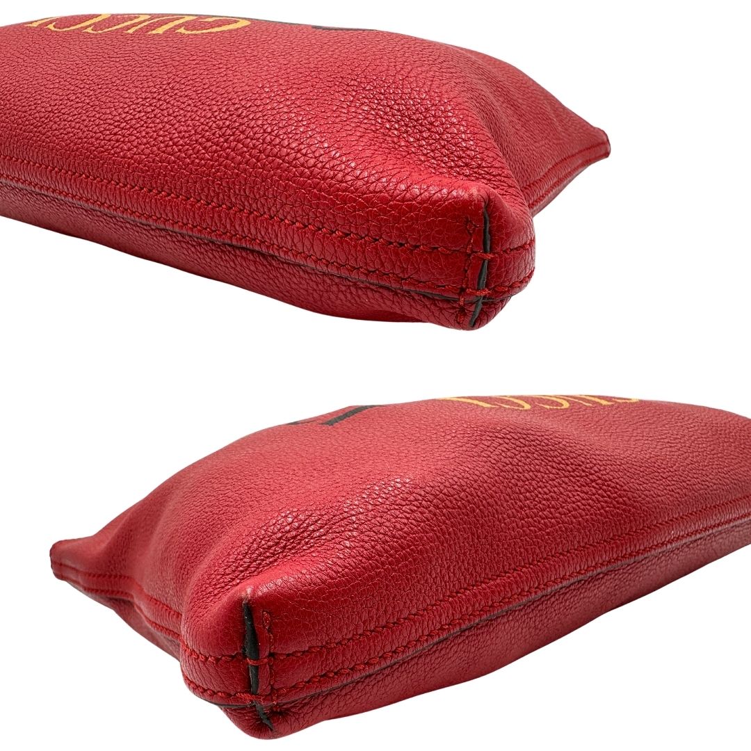 angoli Borsa Gucci mezzaluna in pelle martellata rossa, di lusso, originale, usata 