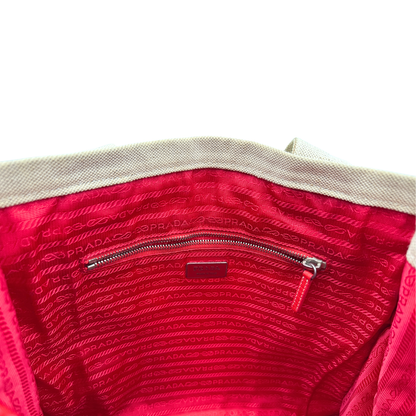 Interno, Borsa Tote Prada in tessuto Jacquard beige con finiture in pelle rossa. Indossabile a mano. Originale, usata, di lusso, in ottime condizioni.