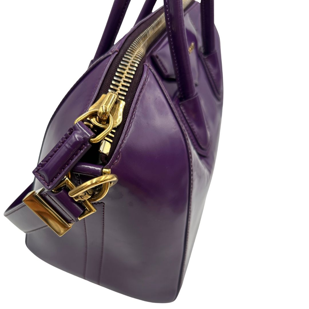 Antigona Givenchy in pelle spazzolata viola 