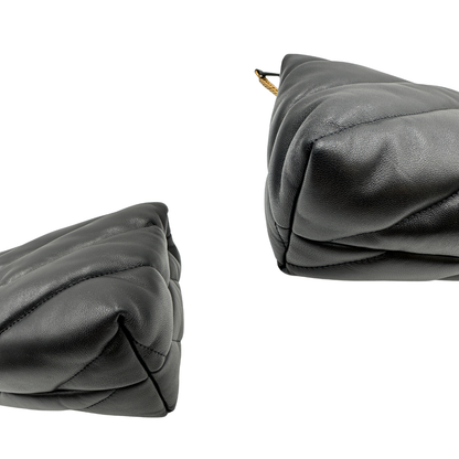 angoli Borsa Pinko nella versione media in morbida nappa nera 