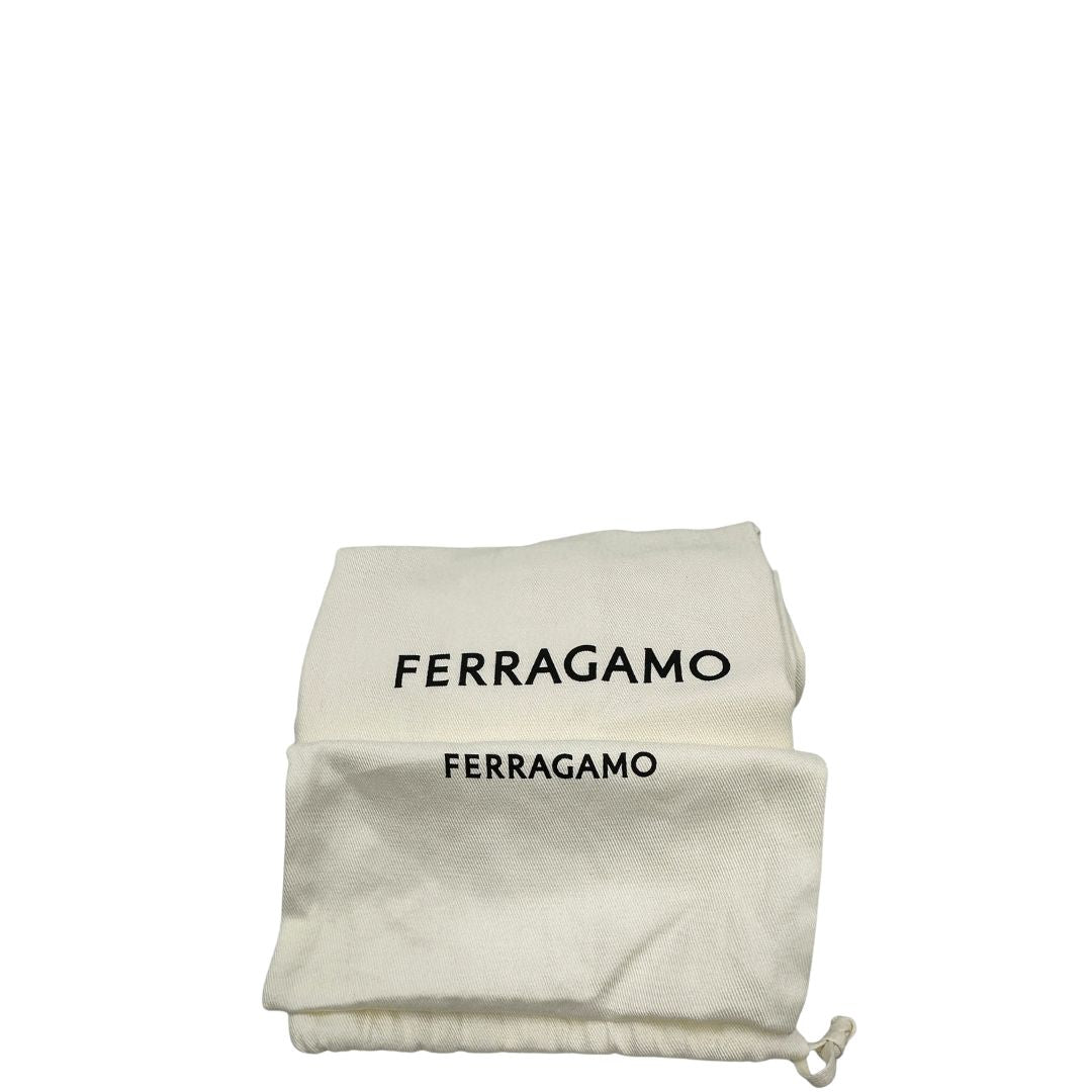 dustbag Borsa Salvatore Ferragamo in pelle nera con hardware dorato 