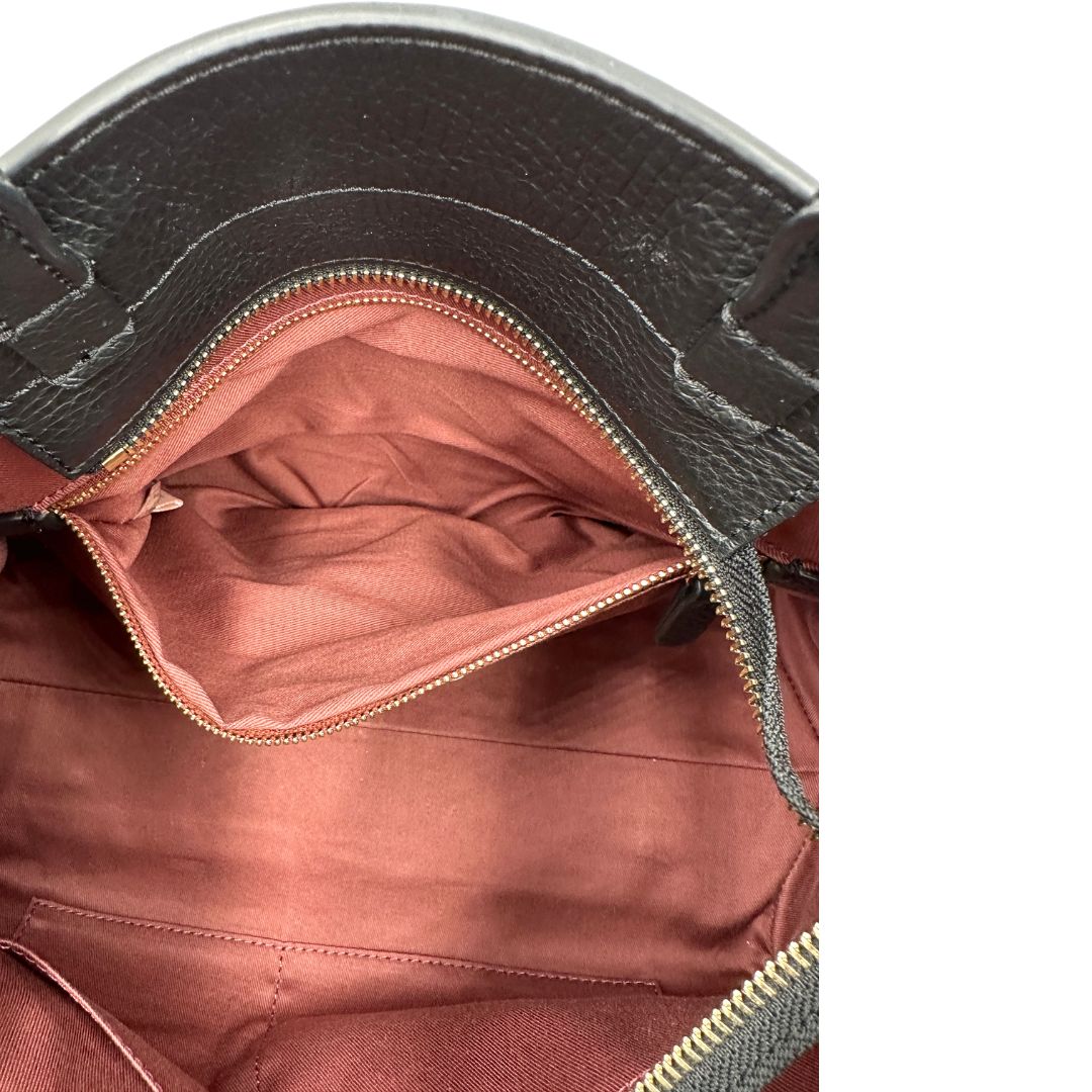 interno  Borsa Coccinelle in pelle martellata nera, di lusso, originale