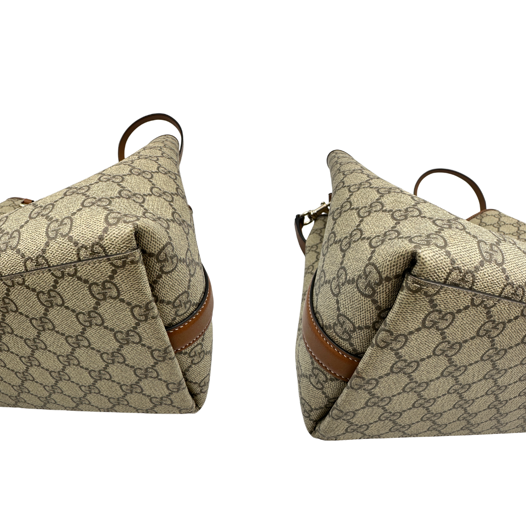 Secchiello Gucci GG Supreme in pelle beige
