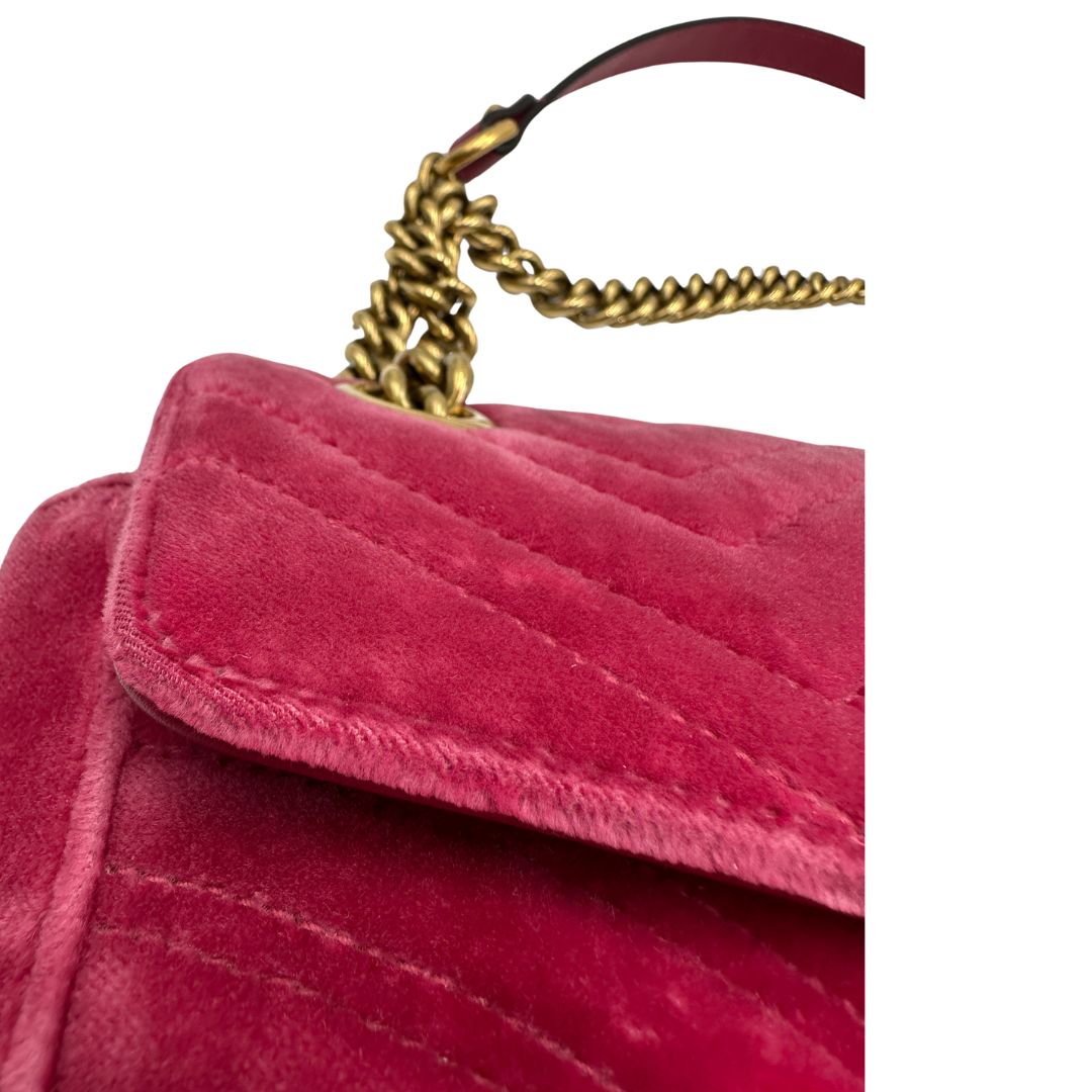 Borsa Gucci Marmont velvet media in velluto rosa