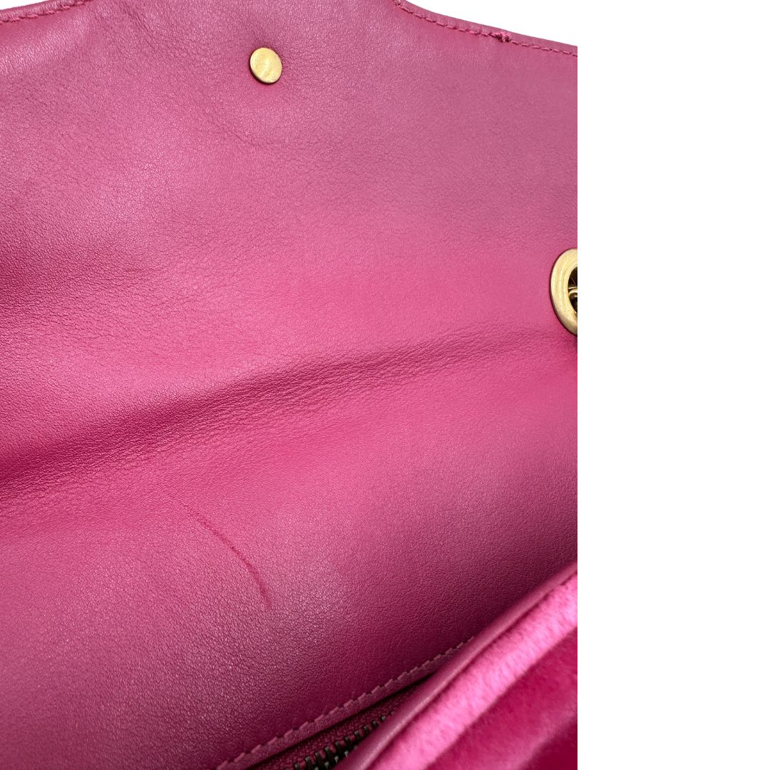 Borsa Gucci Marmont velvet media in velluto rosa