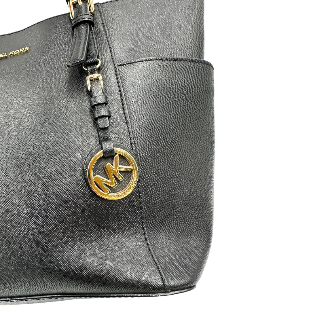 Shopper Michael Kors