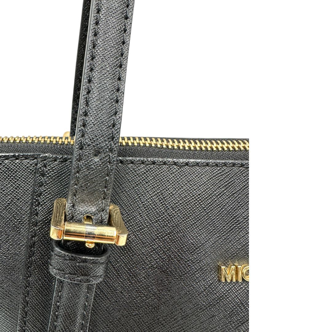 Shopper Michael Kors