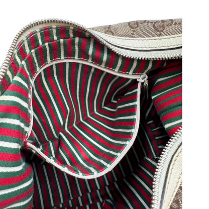 interno Borsa Gucci in tessuto GG monogram beige con parti metalliche dorate e finiture in pelle; munita di un manico singolo, da portare a spalla 