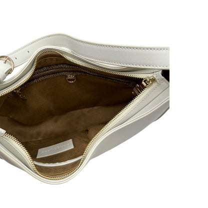 Interno Borsa Borbonese in pelle bianca con parti metalliche dorate; munita di un manico singolo&nbsp;regolabile, indossabile a spalla