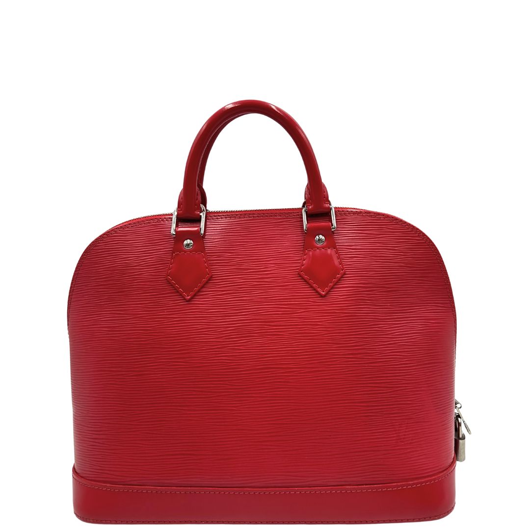 Front Borsa Alma PM Louis Vuitton in pelle Epi rossa con parti metalliche argentate, munita di due manici stondati