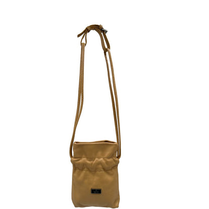 front Mini Bucket Gucci in pelle beige con parti metalliche argentate; munito di una tracolla. Completa di dustbag, di lusso, originale, ottime condizioni, usata. 