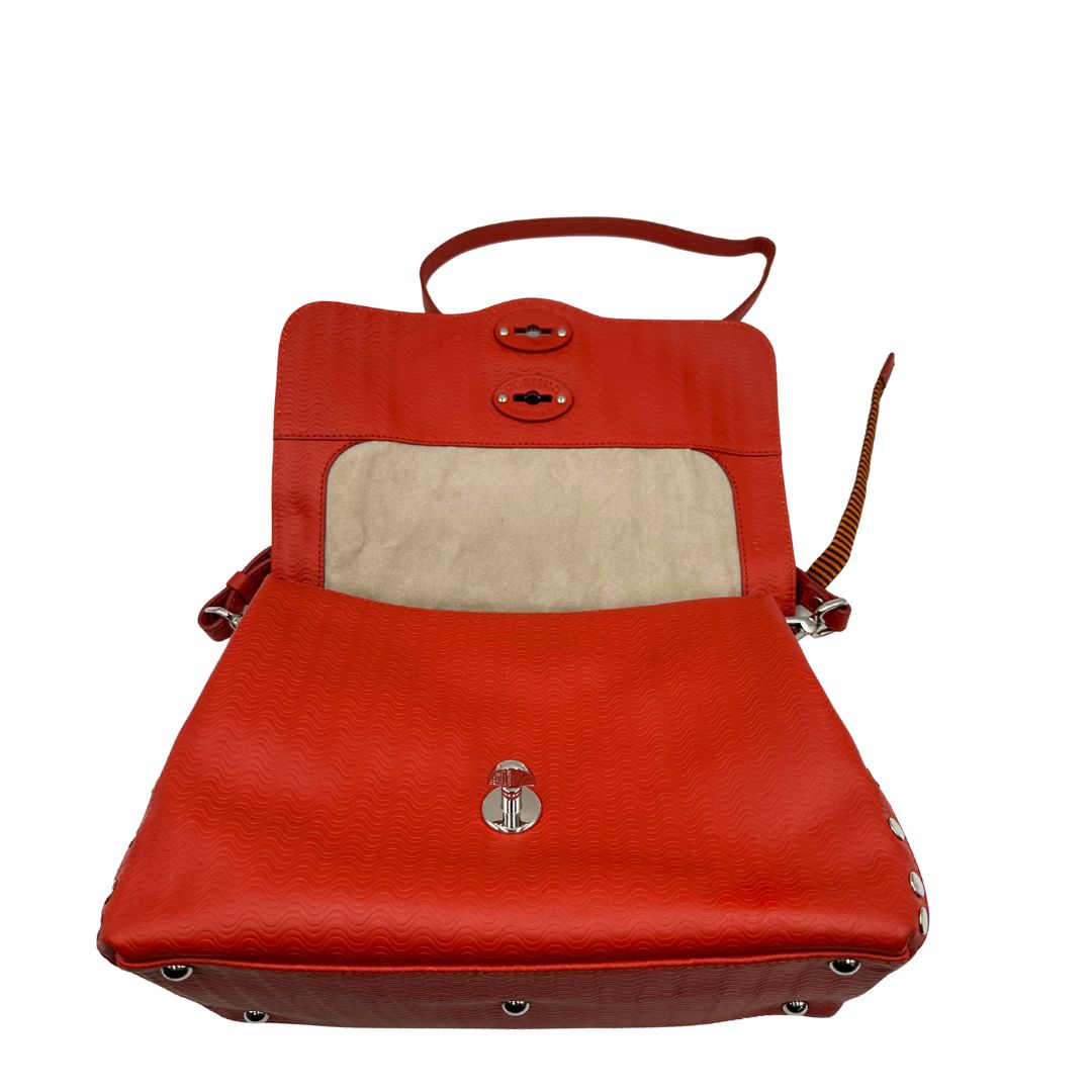 interno Borsa Zanellato in pelle arancione trama Blandine; munita di un manico singolo e una tracolla amovibile e regolabile. Completa di dustbag e cartellini, di lusso, originale, ottime condizioni. 