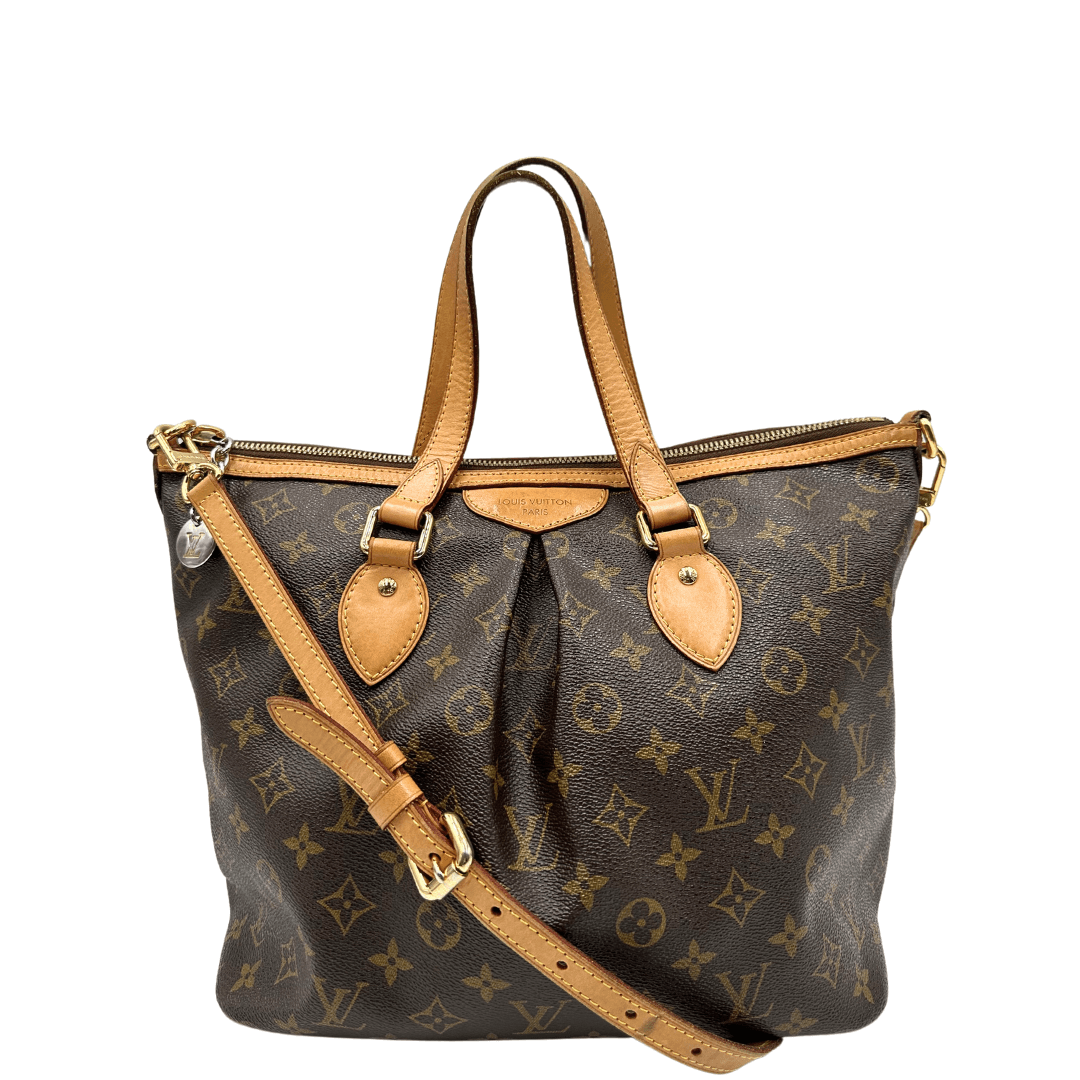 Elegante borsa Louis Vuitton Palermo PM in tela Monogram, dotata di manici e tracolla regolabile in vacchetta naturale. Un'icona di stile e praticità per un look sofisticato.