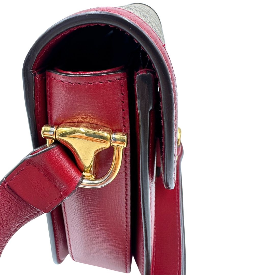 Borsa Gucci in canvas GG e finiture in pelle color amarena con dettaglio Horsebit sulla chiusura, di lusso, originale, ottime condizioni, usata