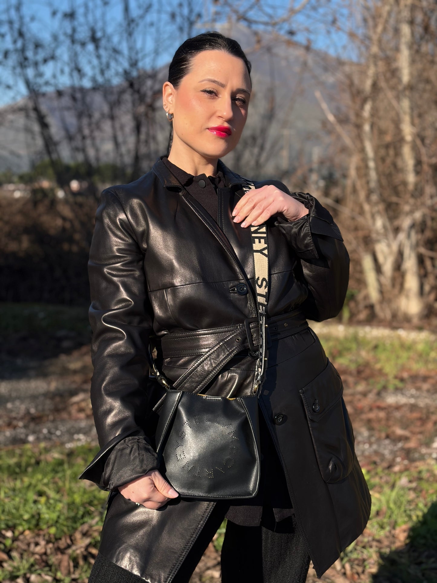 Tracolla Stella McCartney nera con logo