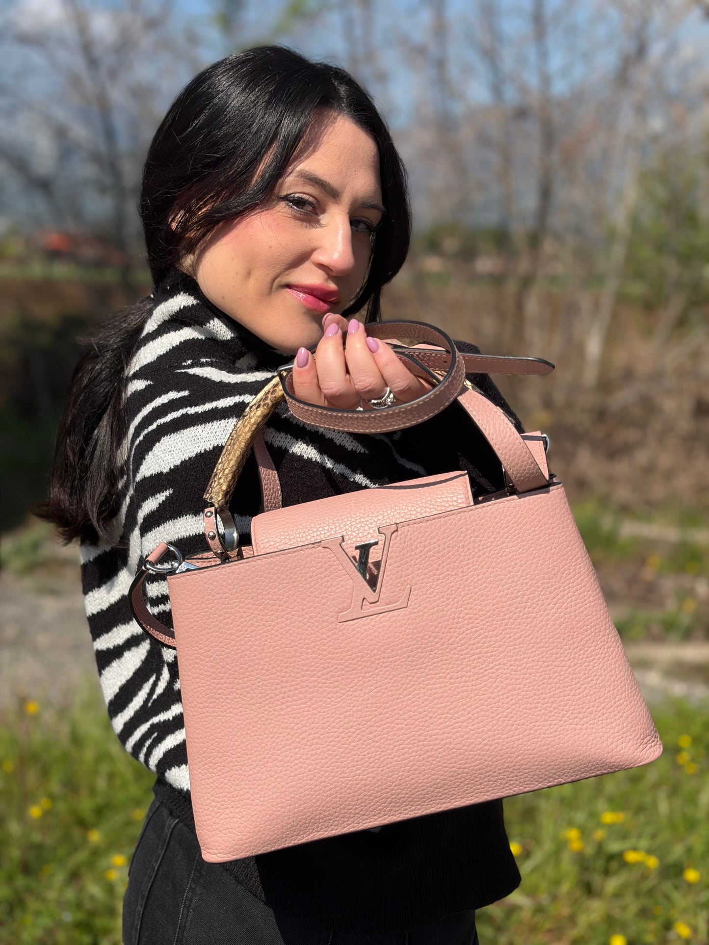 Louis Vuitton Capucines MM