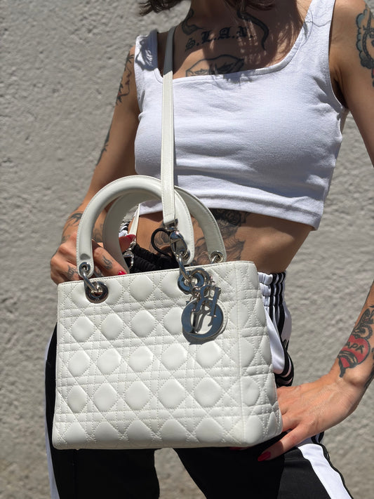 Lady Dior media bianca
