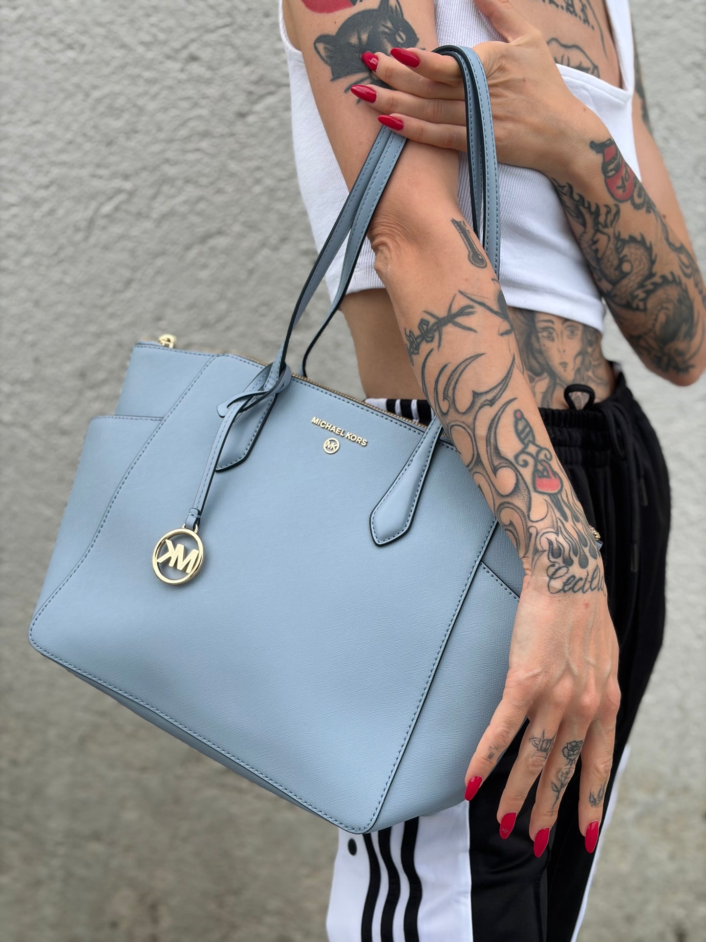 Shopper Marilyn Michael Kors
