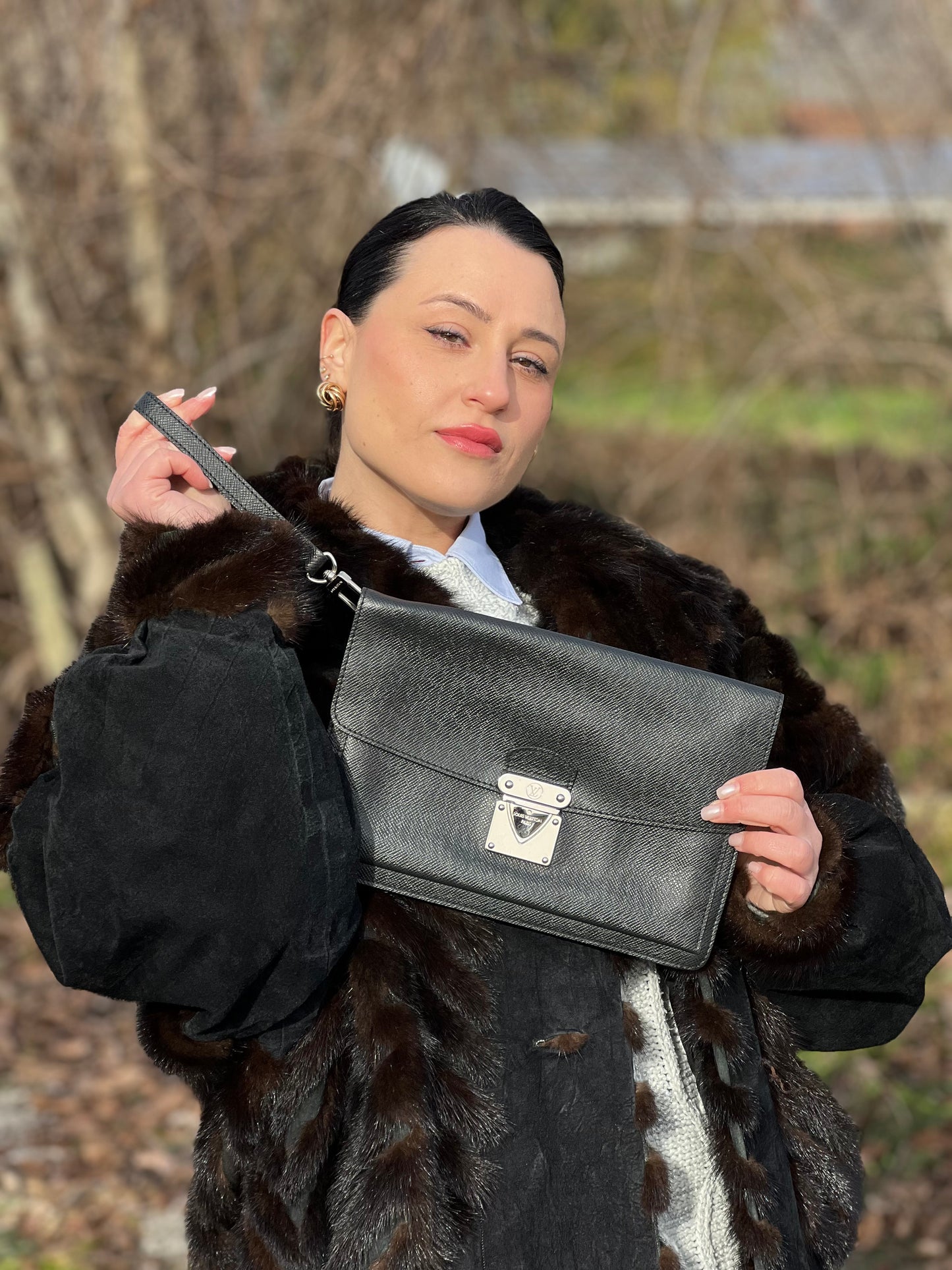 Pochette Taiga Beraia Louis Vuitton