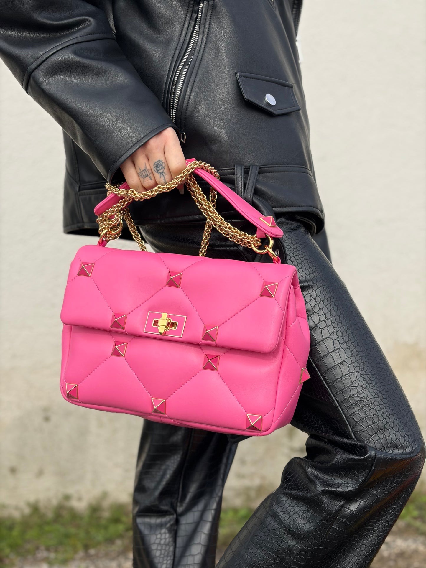 Roman Stud Valentino Garavani