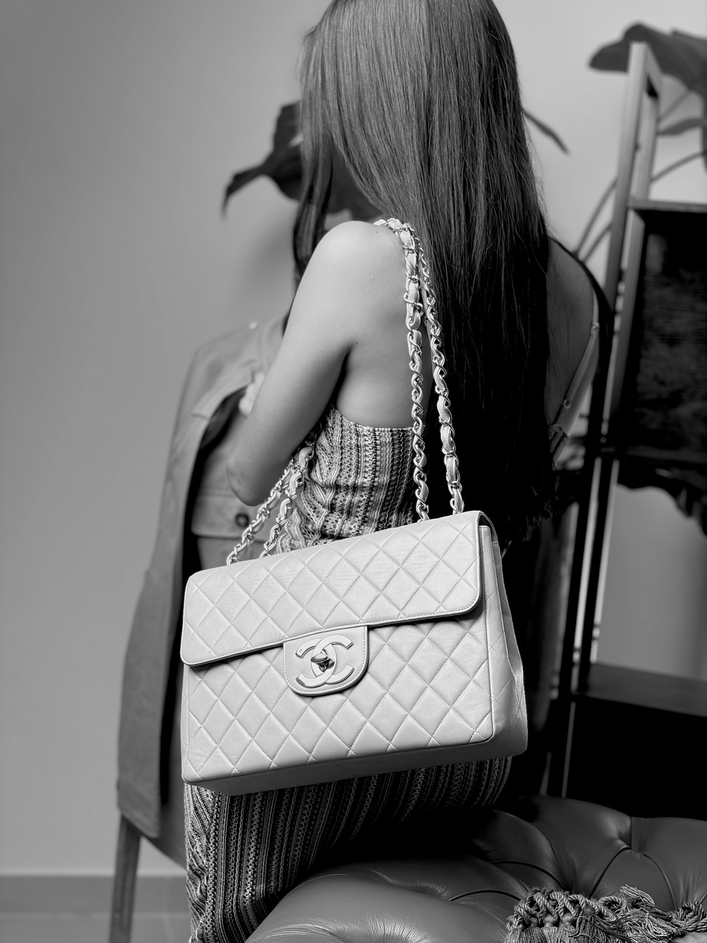 Borsa Chanel Maxi Logo Jumbo Flap
