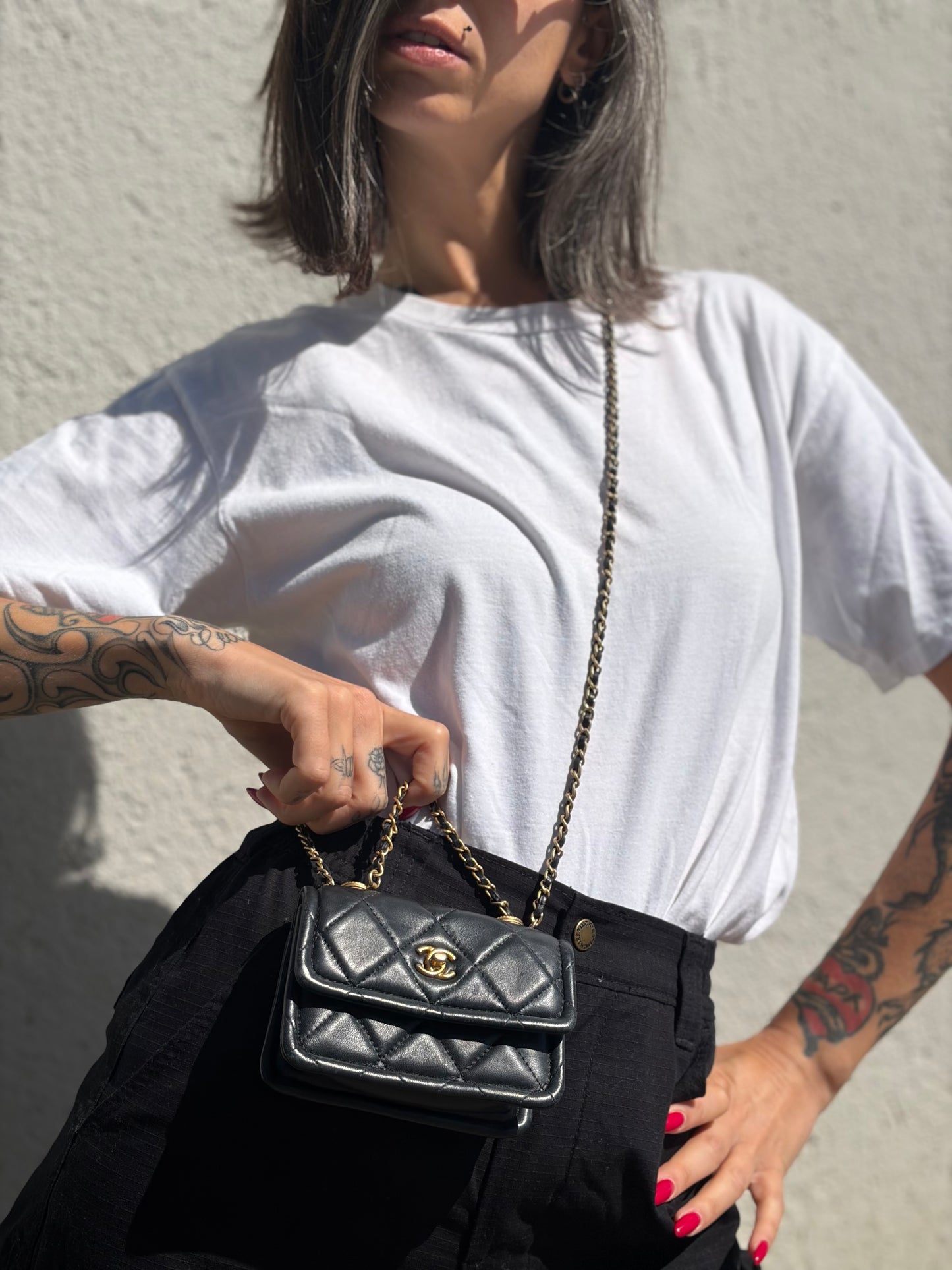 Borsa Chanel Mini Button On Top Flap nera