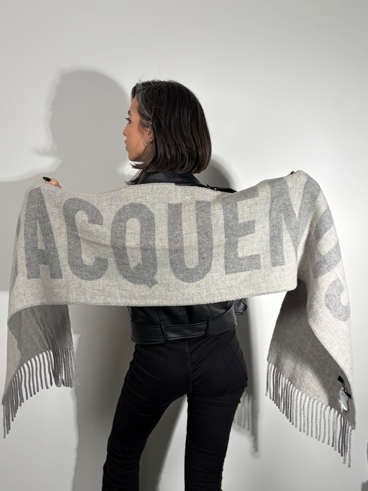 Sciarpa Jacquemus grigia
