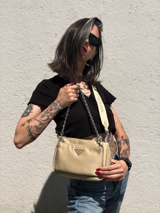 Tracolla Prada in re-nylon beige