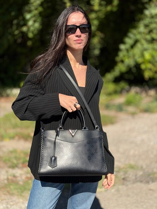 Louis Vuitton  Cuir Plume Very