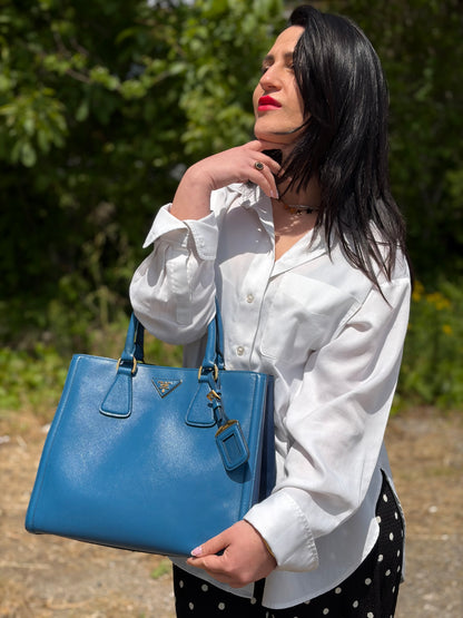 Borsa Prada blu saffiano