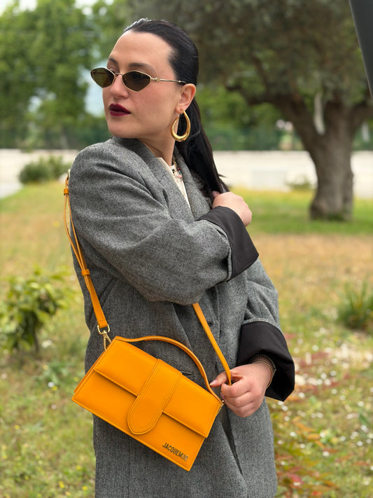 Le Grand Bambino Jacquemus gialla