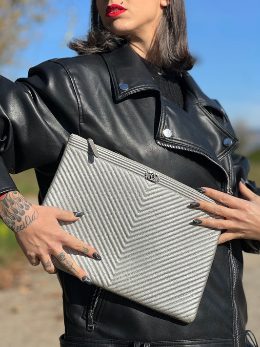 Pochette Chanel silver
