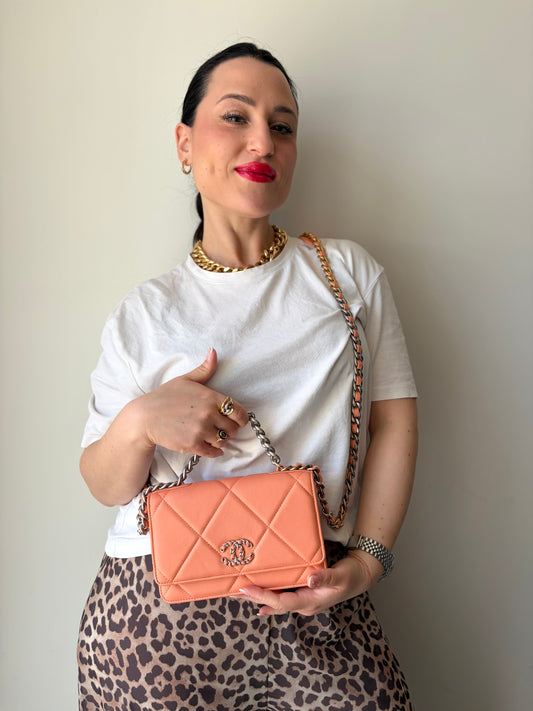 Wallet on chain Chanel 19 rosa