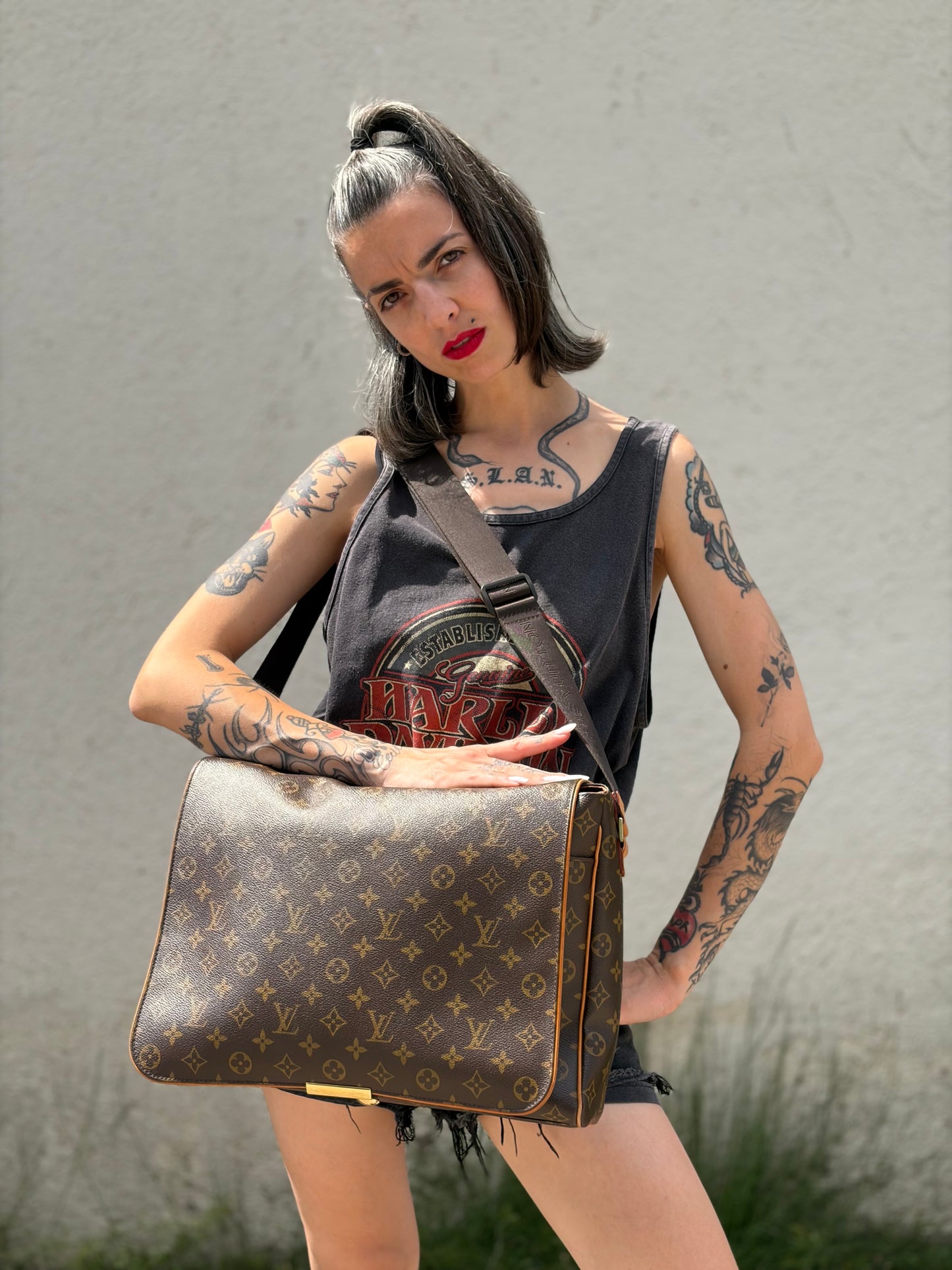 Abbesses Messenger Louis Vuitton