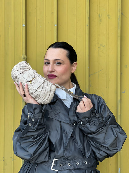 Pochette Prada color beige