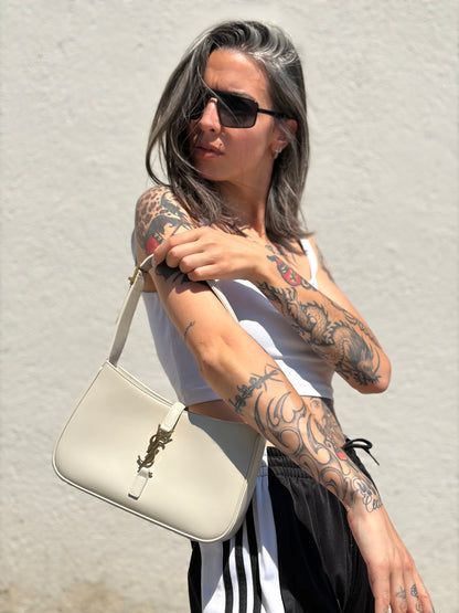 LE 5 À 7 Saint Laurent bianca