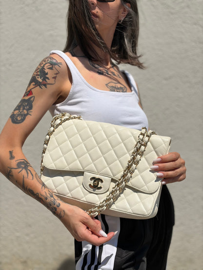 Borsa Chanel caviar Timeless bianca