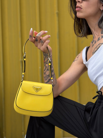 Borsa Prada mini Cleo gialla