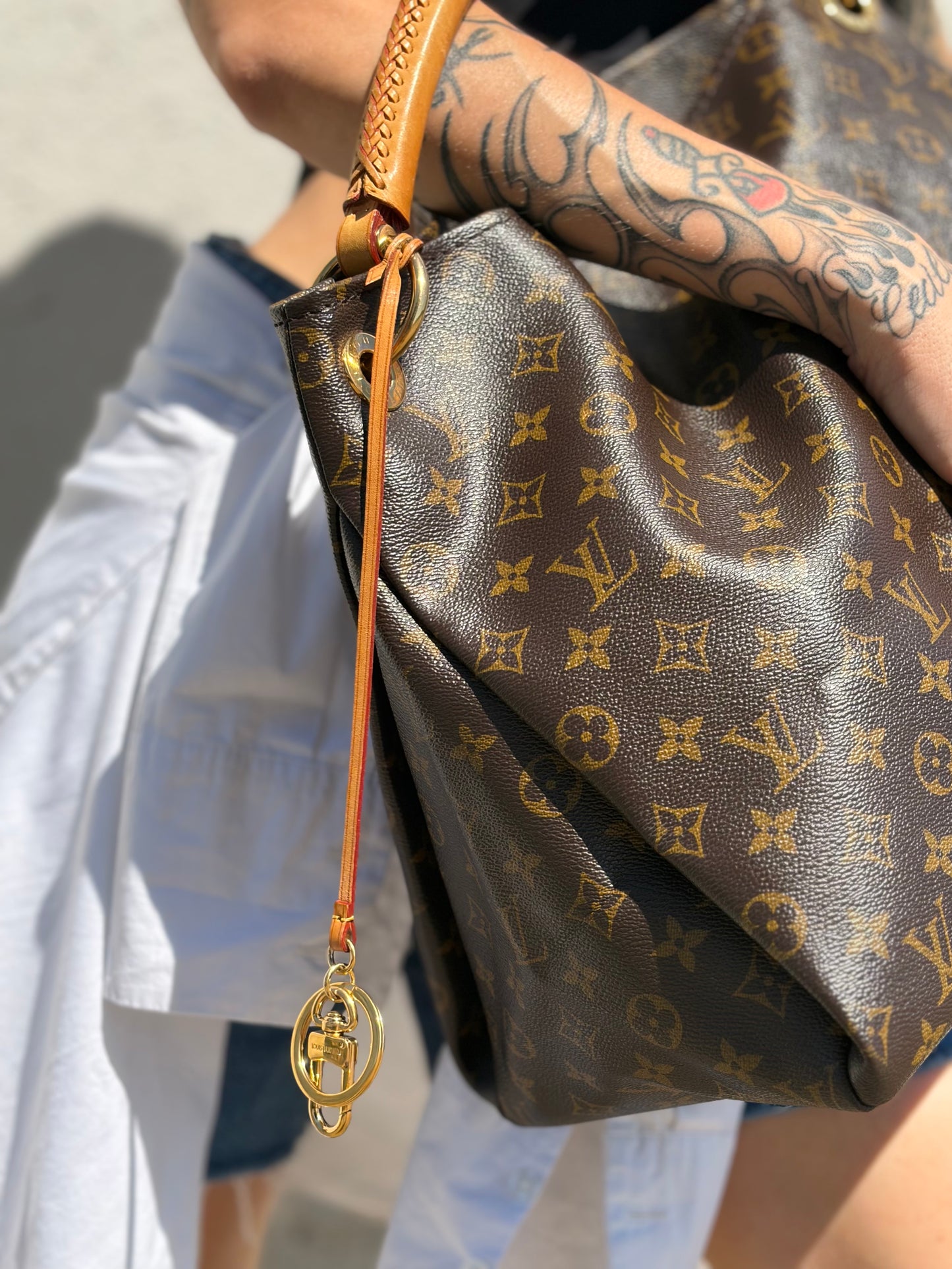 Artsy MM Louis Vuitton
