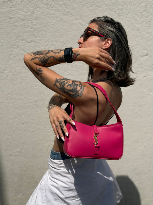LE 5 À 7 Saint Laurent fucsia