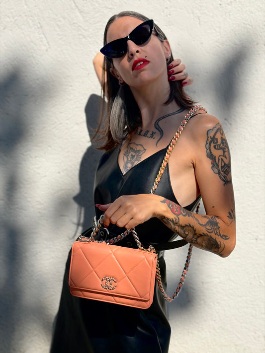Wallet on chain Chanel 19 rosa