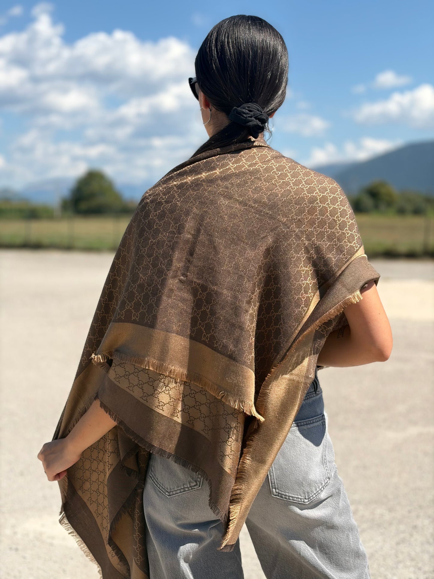 Scialle Gucci GG beige