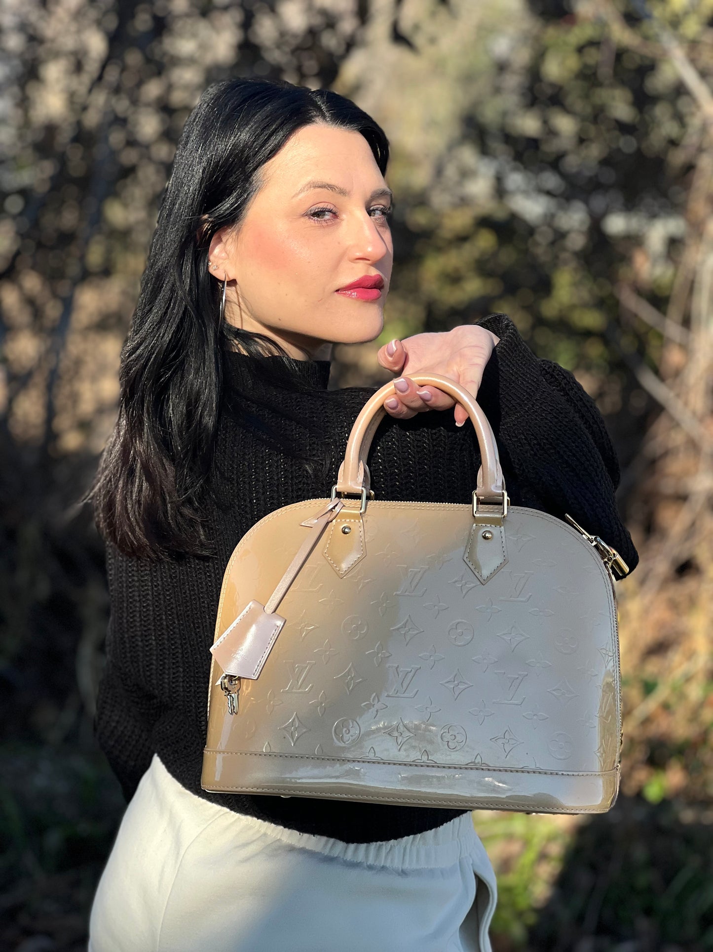 Alma PM vernis Louis Vuitton