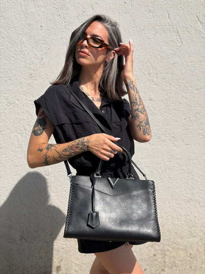Louis Vuitton  Cuir Plume Very