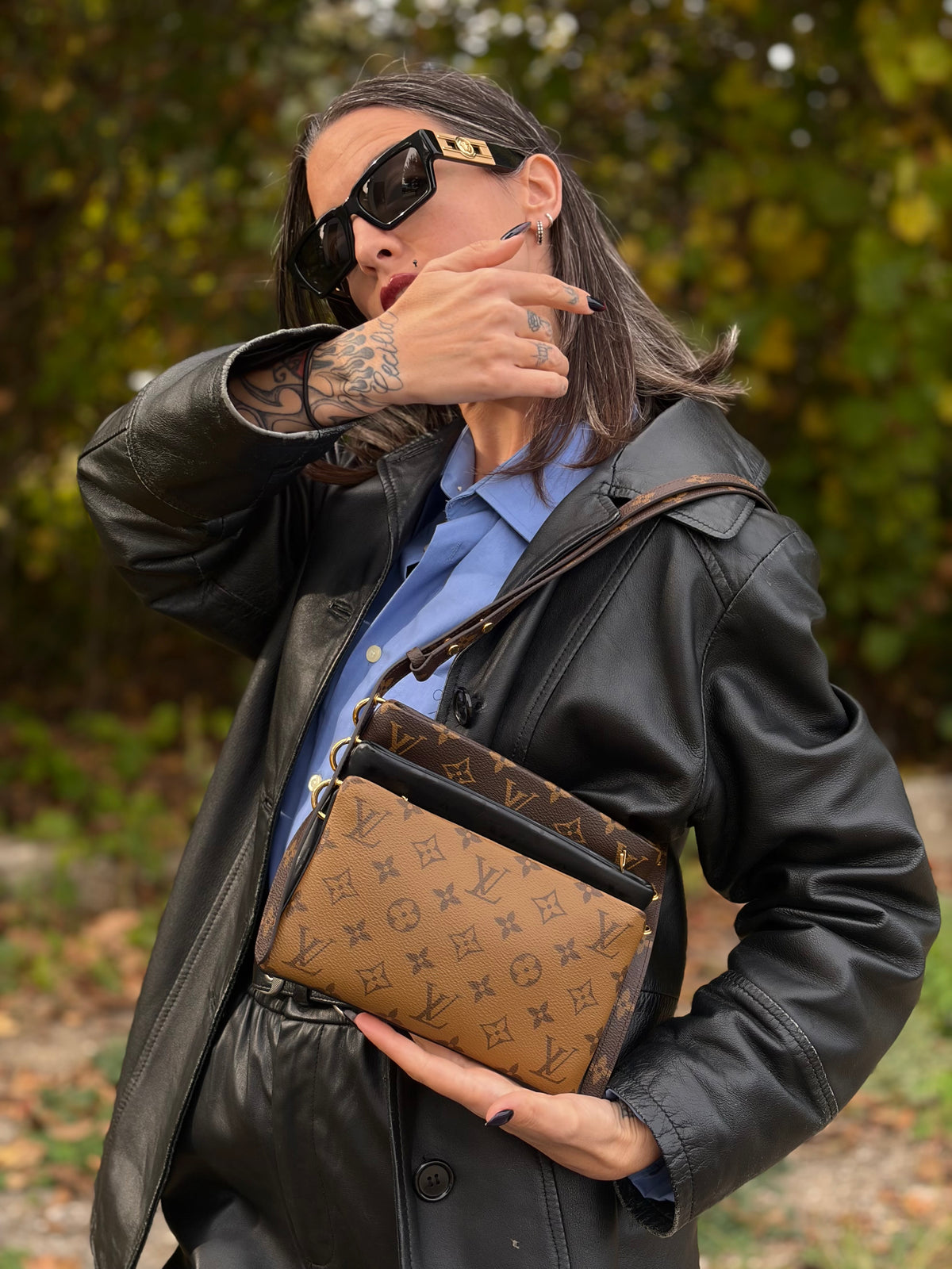 Pochette LV3 Pouch Reverse Louis Vuitton in pelle marrone