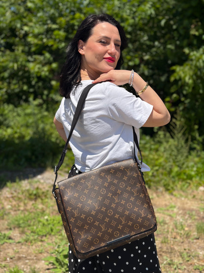 Macassar District Louis Vuitton
