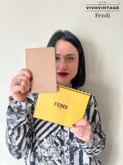 Portapassaporto Fendi