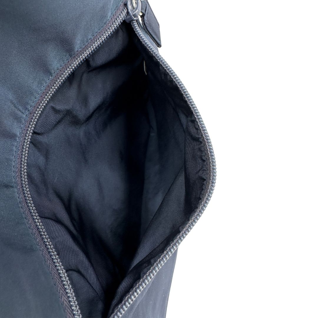 interno Borsa Prada in nylon reversibile