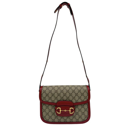front  Borsa Gucci in canvas GG e finiture in pelle color amarena con dettaglio Horsebit sulla chiusura, di lusso, originale, ottime condizioni. 